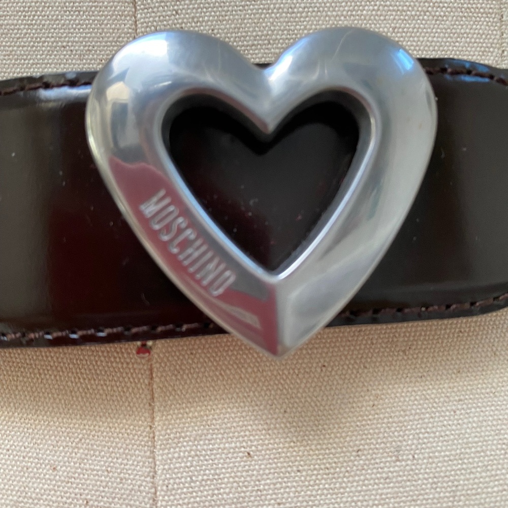 Moschino Redwall Patent Leather brown belt with silver colored heart